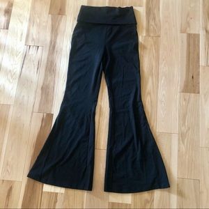 OFFLINE By Aerie OG Foldover High Waisted Super Flare Legging Short